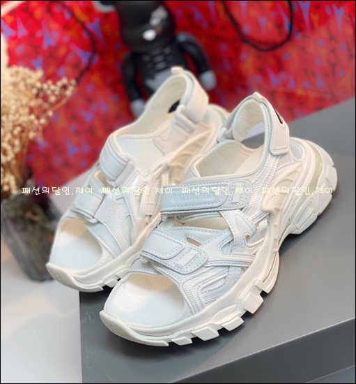 d2727731c8d20c9655b5976ddededa2a_1593146382_6892.jpg d2727731c8d20c9655b5976ddededa2a_1593146382_6892.jpg