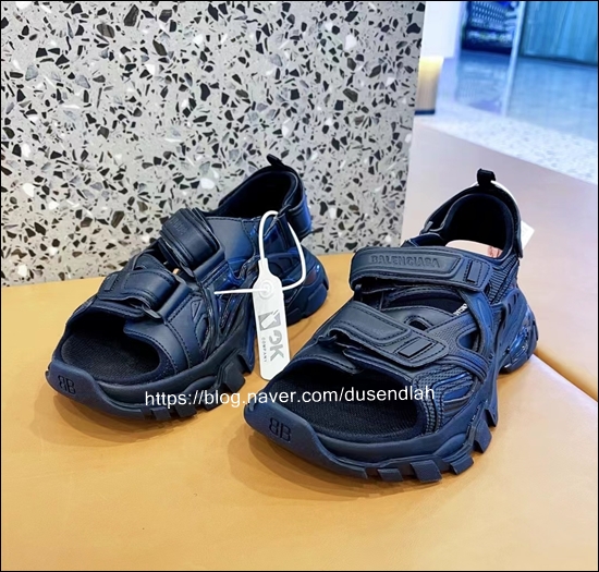 8445c87284d2d5bdf1a8e1e8856e596d_1625725826_0528.jpg 8445c87284d2d5bdf1a8e1e8856e596d_1625725826_0528.jpg