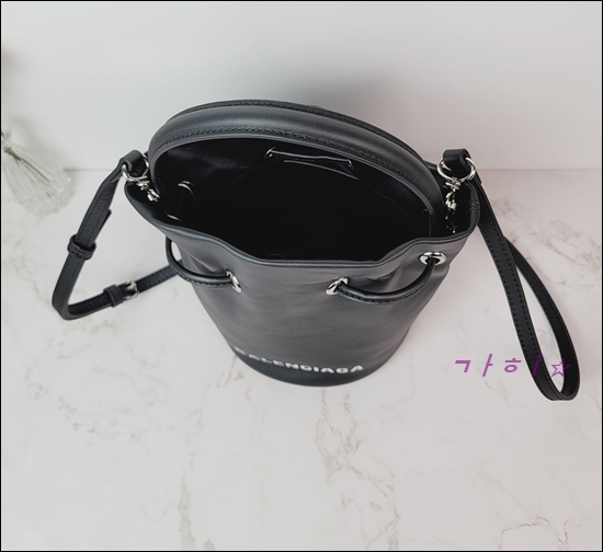 f9d75bfabc68cbc5d41b8868585989ec_1635408576_8648.jpg f9d75bfabc68cbc5d41b8868585989ec_1635408576_8648.jpg