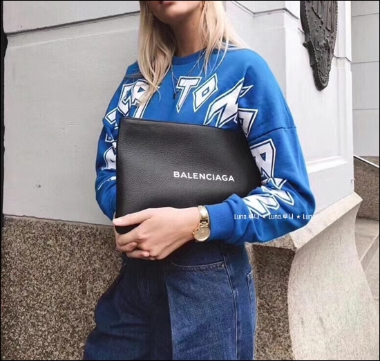 717b15c5f08d9350bdf6c0e1d93ea42b_1642074347_9877.jpg 717b15c5f08d9350bdf6c0e1d93ea42b_1642074347_9877.jpg