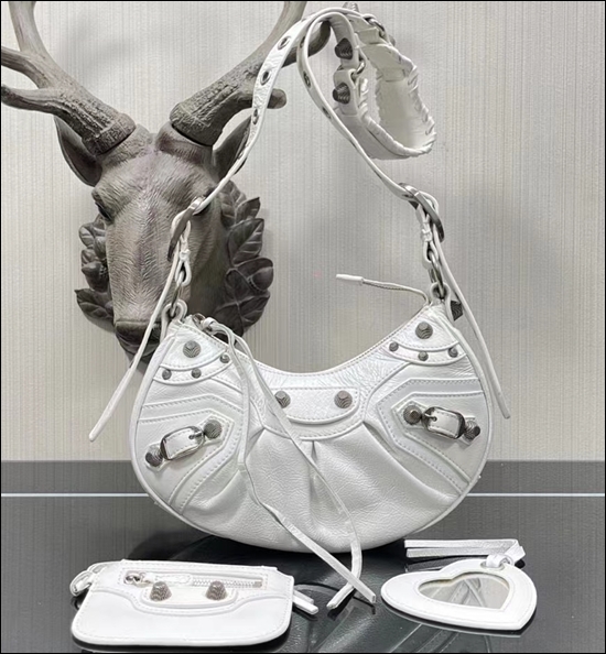 b5842abfd8c6616b67e912b0647958ad_1646375132_0377.jpg b5842abfd8c6616b67e912b0647958ad_1646375132_0377.jpg