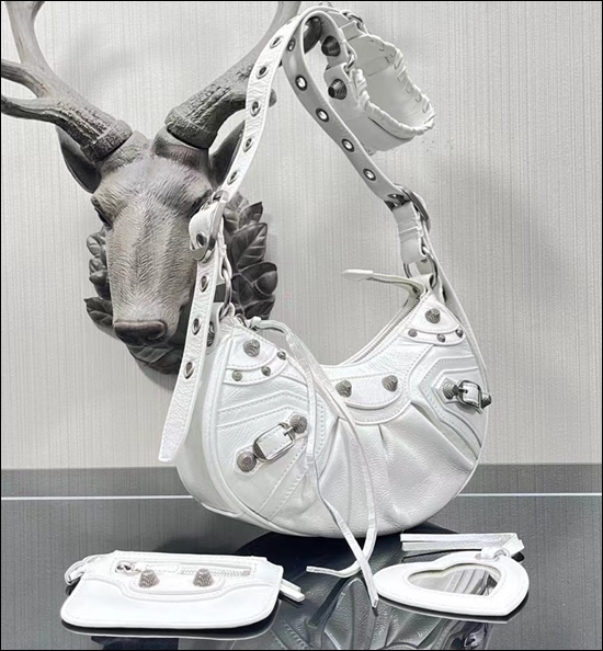 b5842abfd8c6616b67e912b0647958ad_1646375132_6058.jpg b5842abfd8c6616b67e912b0647958ad_1646375132_6058.jpg