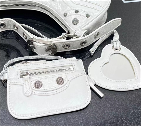 b5842abfd8c6616b67e912b0647958ad_1646375134_8487.jpg b5842abfd8c6616b67e912b0647958ad_1646375134_8487.jpg