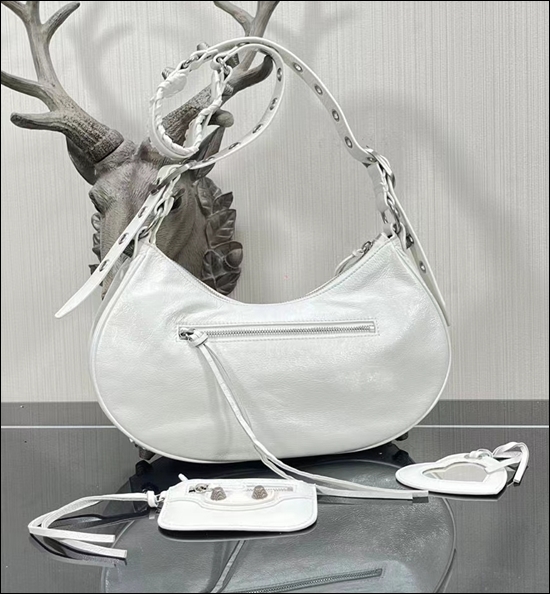 b5842abfd8c6616b67e912b0647958ad_1646375191_585.jpg b5842abfd8c6616b67e912b0647958ad_1646375191_585.jpg