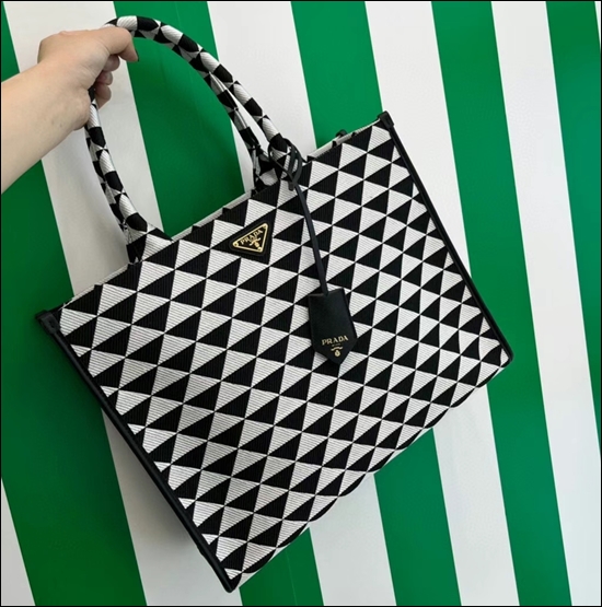 e5e1ae9de6748ffd630bb713e68c152c_1655726130_5342.jpg e5e1ae9de6748ffd630bb713e68c152c_1655726130_5342.jpg