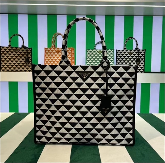 e5e1ae9de6748ffd630bb713e68c152c_1655726131_0922.jpg e5e1ae9de6748ffd630bb713e68c152c_1655726131_0922.jpg