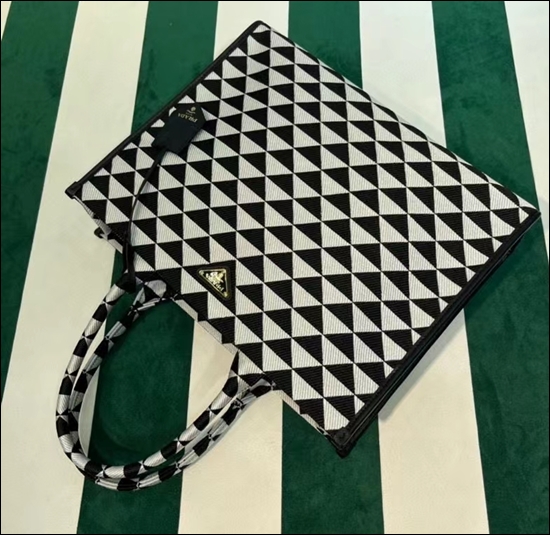 e5e1ae9de6748ffd630bb713e68c152c_1655726133_4803.jpg e5e1ae9de6748ffd630bb713e68c152c_1655726133_4803.jpg