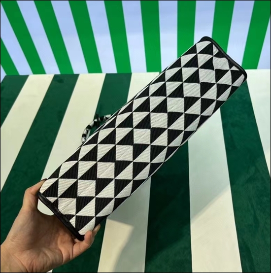 e5e1ae9de6748ffd630bb713e68c152c_1655726133_7071.jpg e5e1ae9de6748ffd630bb713e68c152c_1655726133_7071.jpg