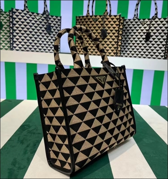 e5e1ae9de6748ffd630bb713e68c152c_1655726159_858.jpg e5e1ae9de6748ffd630bb713e68c152c_1655726159_858.jpg