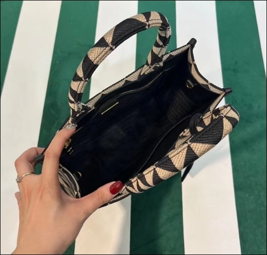 e5e1ae9de6748ffd630bb713e68c152c_1655726161_9688.jpg e5e1ae9de6748ffd630bb713e68c152c_1655726161_9688.jpg