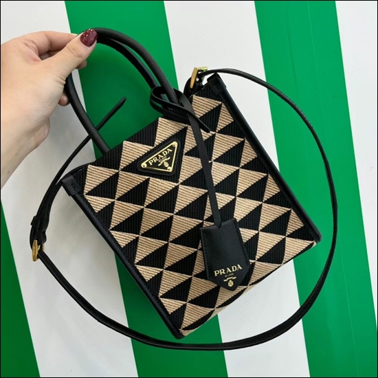 e5e1ae9de6748ffd630bb713e68c152c_1655726187_0249.jpg e5e1ae9de6748ffd630bb713e68c152c_1655726187_0249.jpg