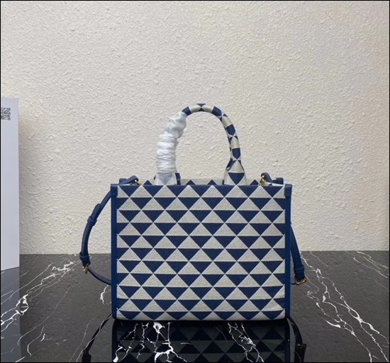 97f4d78c1fb261a0b45825855e959ffd_1657697855_6261.jpg 97f4d78c1fb261a0b45825855e959ffd_1657697855_6261.jpg