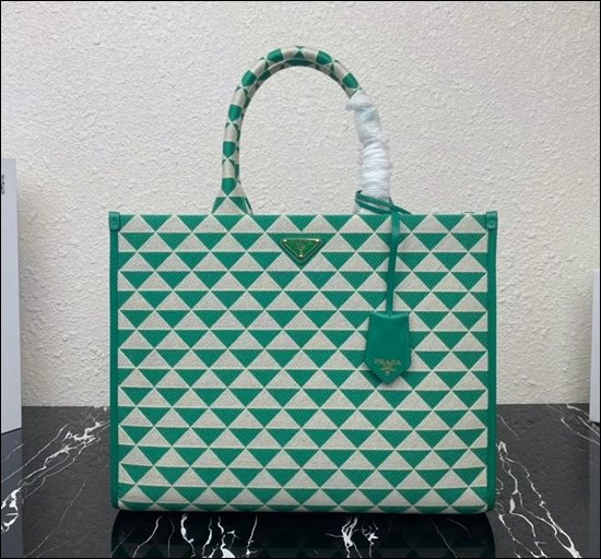 97f4d78c1fb261a0b45825855e959ffd_1657697885_3473.jpg 97f4d78c1fb261a0b45825855e959ffd_1657697885_3473.jpg