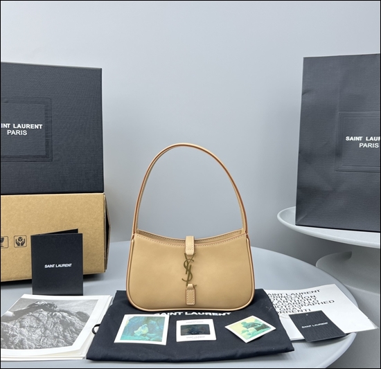 e1718891cb15c7580387a5c3e9affd0b_1662686011_4247.jpg e1718891cb15c7580387a5c3e9affd0b_1662686011_4247.jpg