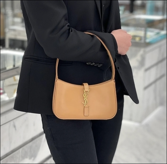 e1718891cb15c7580387a5c3e9affd0b_1662686045_7156.jpg e1718891cb15c7580387a5c3e9affd0b_1662686045_7156.jpg