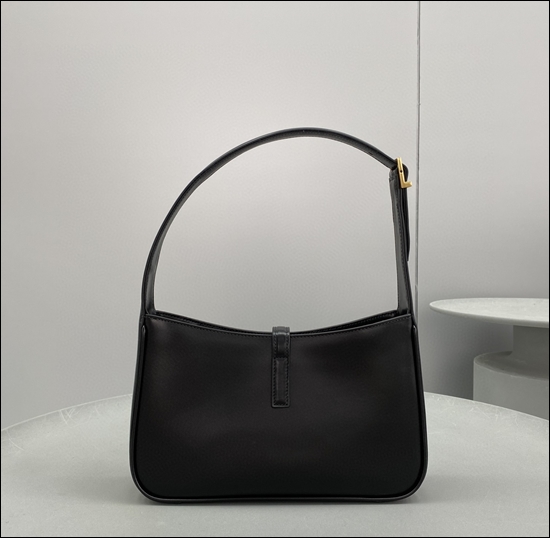 e1718891cb15c7580387a5c3e9affd0b_1662686086_7303.jpg e1718891cb15c7580387a5c3e9affd0b_1662686086_7303.jpg