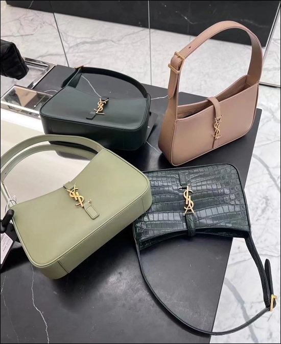 e1718891cb15c7580387a5c3e9affd0b_1662686110_9671.jpg e1718891cb15c7580387a5c3e9affd0b_1662686110_9671.jpg