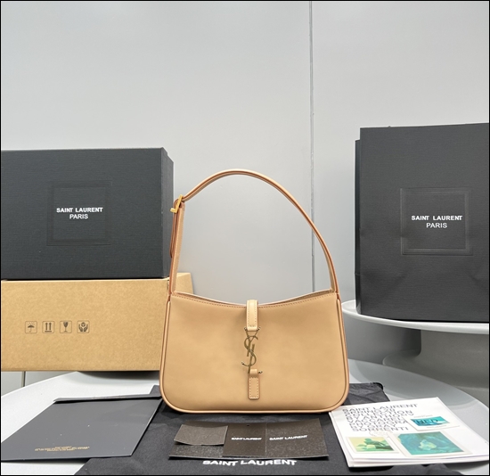 e1718891cb15c7580387a5c3e9affd0b_1662686127_1781.jpg e1718891cb15c7580387a5c3e9affd0b_1662686127_1781.jpg