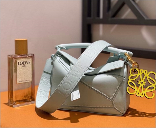 e84321287415e63f0114b99f2eaf7577_1672229520_7734.jpg e84321287415e63f0114b99f2eaf7577_1672229520_7734.jpg