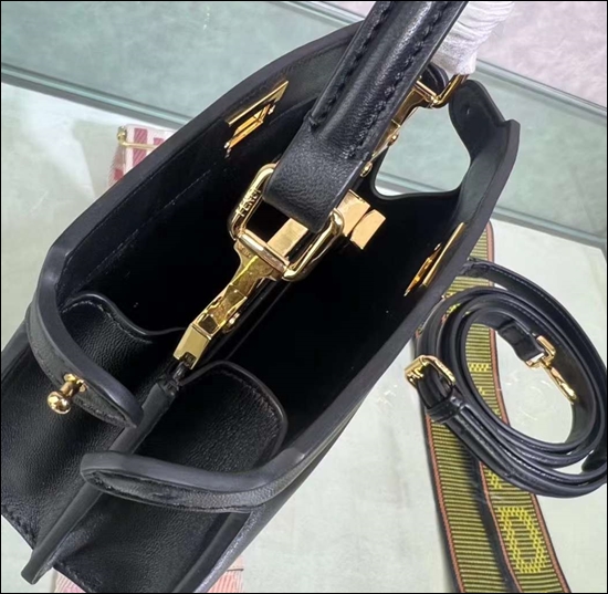 1cdfeb1576b421da8c0daed505d9e19c_1672787682_6039.jpg 1cdfeb1576b421da8c0daed505d9e19c_1672787682_6039.jpg