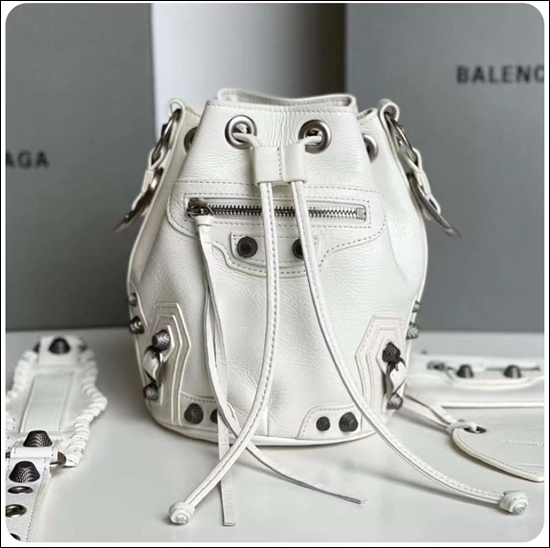 4a0531427d2fdbd420d9162552512ce8_1674113505_1597.jpg 4a0531427d2fdbd420d9162552512ce8_1674113505_1597.jpg