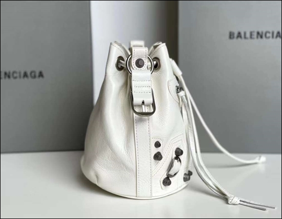 4a0531427d2fdbd420d9162552512ce8_1674113505_6343.jpg 4a0531427d2fdbd420d9162552512ce8_1674113505_6343.jpg