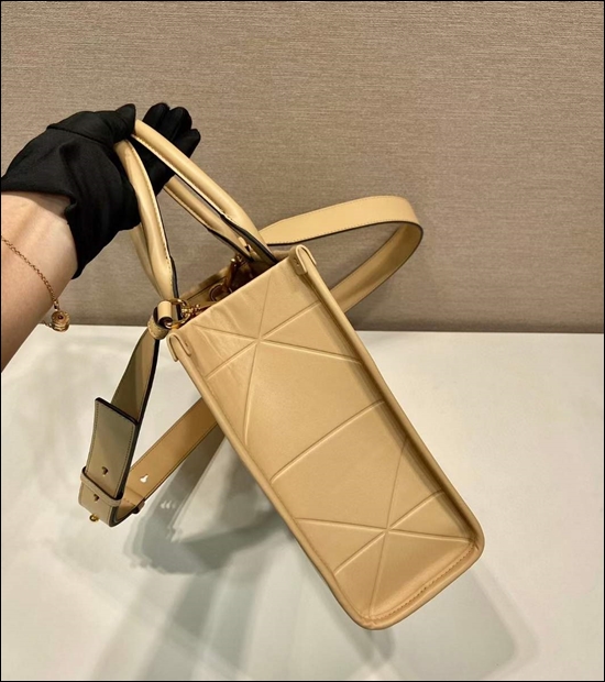 44d3e1b677775d6381955810690ad51d_1680765154_3087.jpg 44d3e1b677775d6381955810690ad51d_1680765154_3087.jpg