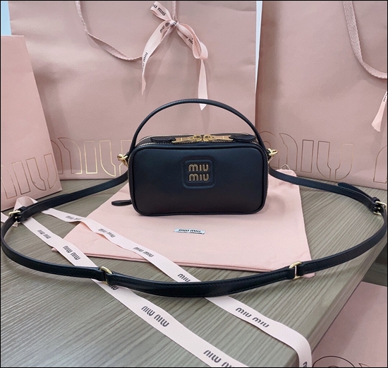 91b822a2a50271e961a7b6c90963a3eb_1699596600_0403.jpg 91b822a2a50271e961a7b6c90963a3eb_1699596600_0403.jpg