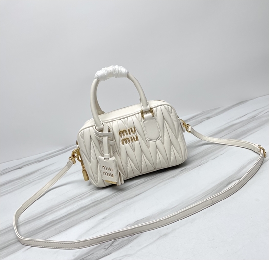 b795d779b7bf6779754e7d7973bb9cfd_1699449762_4805.jpg b795d779b7bf6779754e7d7973bb9cfd_1699449762_4805.jpg