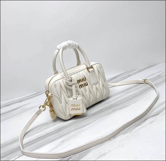 b795d779b7bf6779754e7d7973bb9cfd_1699449767_88.jpg b795d779b7bf6779754e7d7973bb9cfd_1699449767_88.jpg