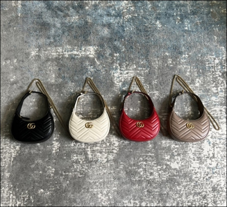 구찌 하프문 마몬트