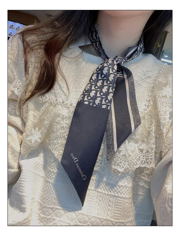 디올 미차 스카프 예쁨주의보