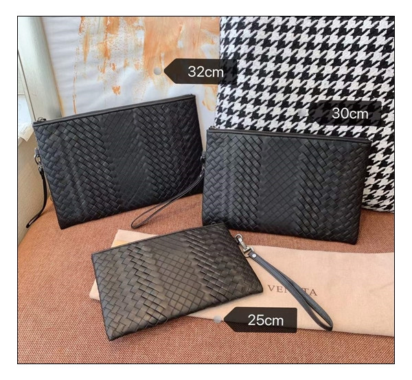 보테가베네타 인트레치아토 클러치 멋지다