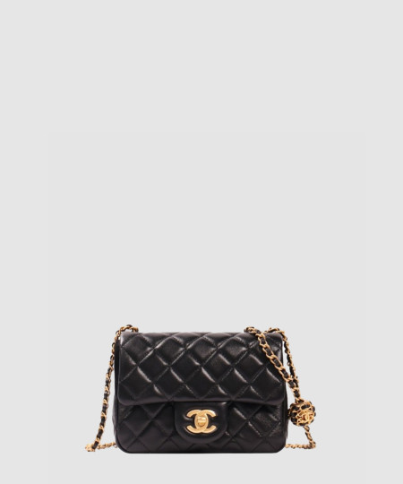 [CHANEL-샤넬]  클래식 미니 골드볼 쁘띠삭 플랩백 램스킨 금장 AS1786
