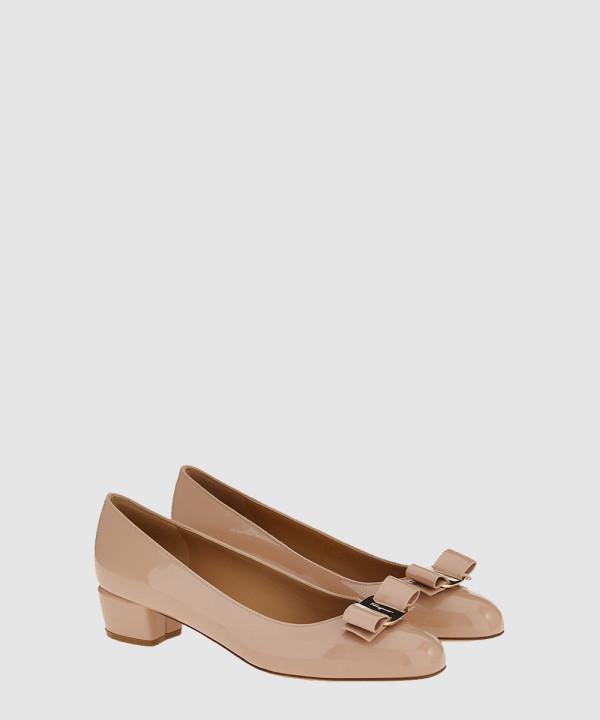 [FERRAGAMO-페라가모] 바라 펌프스 01B221