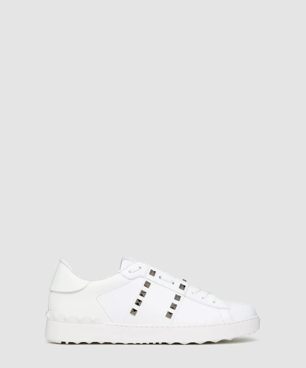 [VALENTINO-발렌티노] 송아지 가죽 락스터드 언타이틀드 스니커즈 5Y2S0931BXE