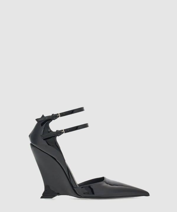 [FERRAGAMO-페라가모] 컨투어드 힐 샌들 01G554