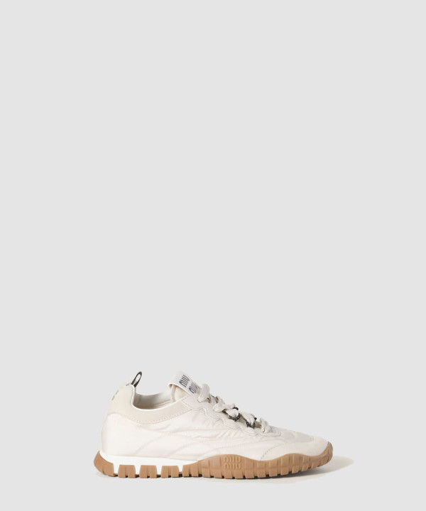 [MIUMIU-미우미우] 타이어 기능성 소재 및 스웨이드 스니커즈 5E417E