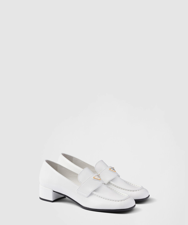 [PRADA-프라다] 브러쉬드 가죽 로퍼 1D831N