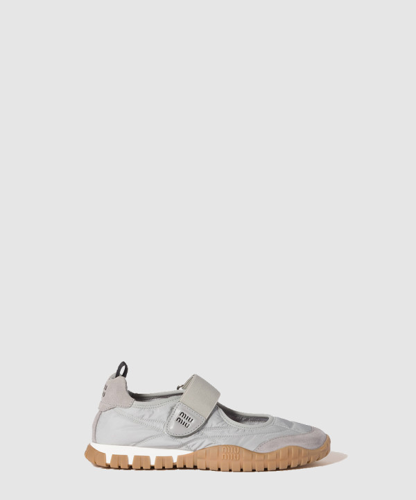 [MIU MIU-미우미우] 타이어 기능성 소재 및 스웨이드 발레리나 5F416E