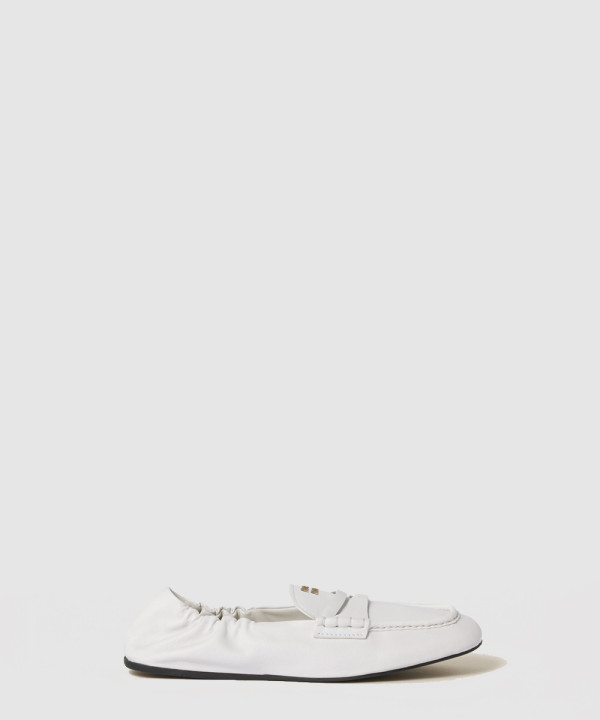 [MIU MIU-미우미우] 루슈 나파 가죽 로퍼 5D341E