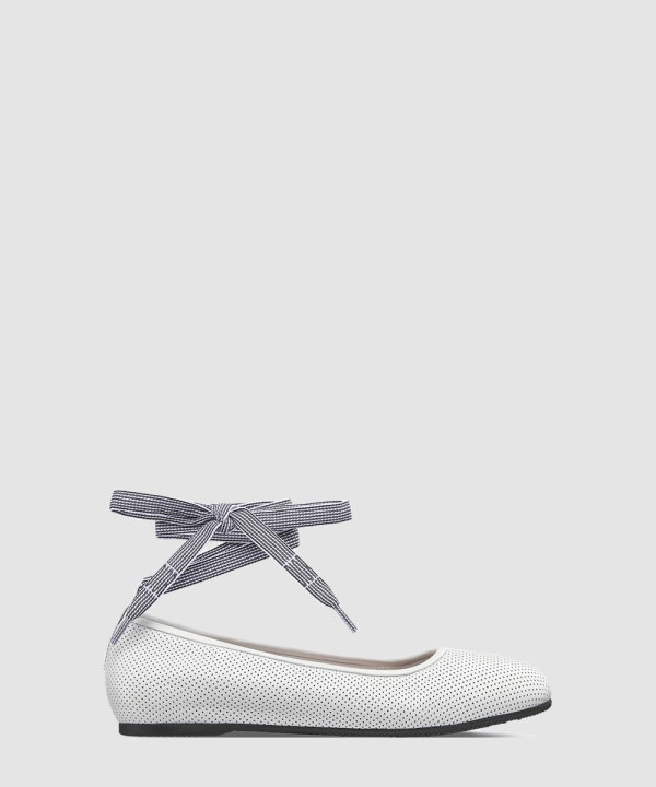 [DIOR-디올] D-Journey 레이스업 발레 플랫 KDF004LAB