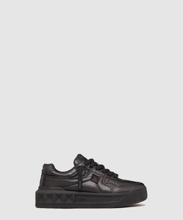 [VALENTINO-발렌티노] 원 스터드 XL 나파 가죽 로우탑 스니커즈 5Y2S0G37XTM