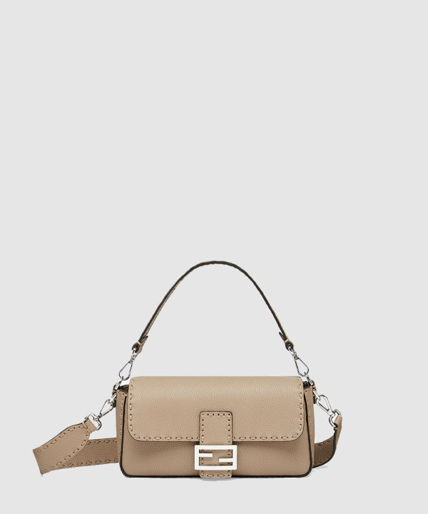 [FENDI-펜디] 바게트 체인 미디 8BR600ARBBF04Y9