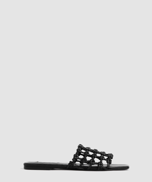 [TOTEME-토템] 브레이디드 레더 방도 슬라이드 블랙 253-WAS0244-LE0146