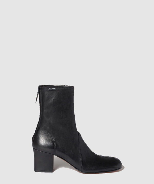 [MIU MIU-미우미우] 나파 가죽 부티 5T557E